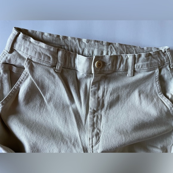 UNIQLO Men cream/beige trouser, straight relaxed, excellent condition - Picture 2 of 4